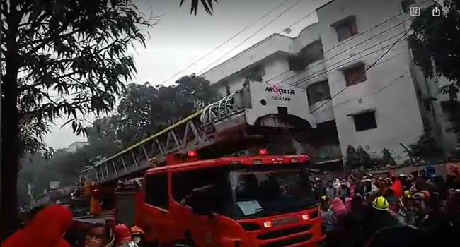 কমলাপুরে পোশাক কারখানার আগুন নিয়ন্ত্রণে